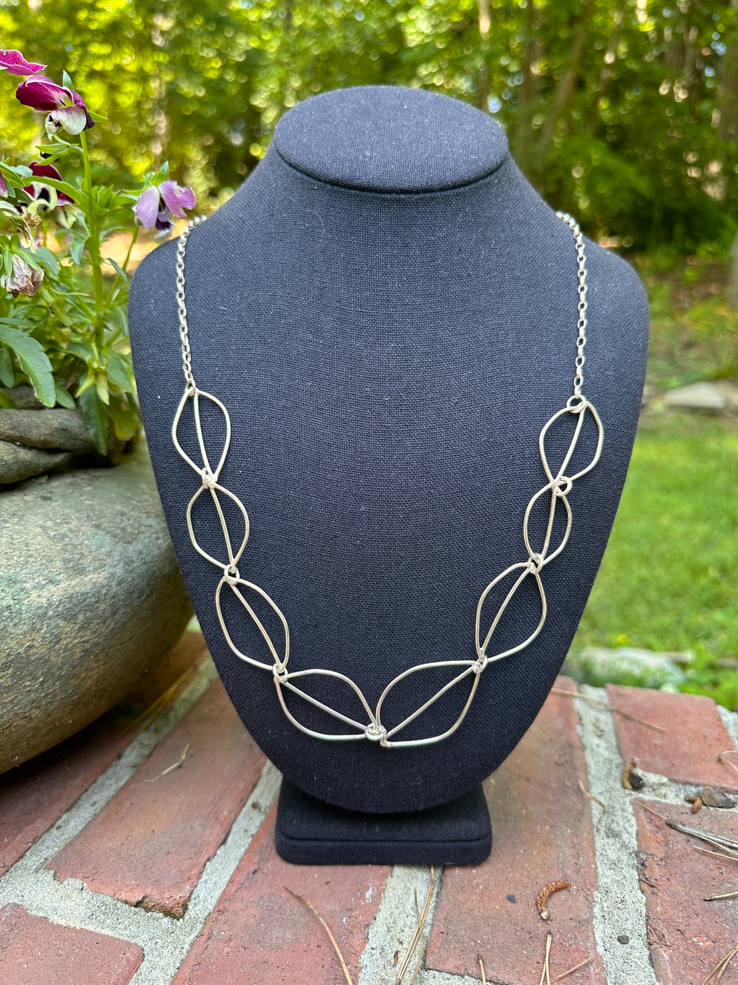 Leafy Links Necklace